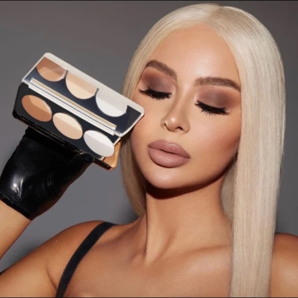 Vanity Cosmetics Contour Palette in Light Trio